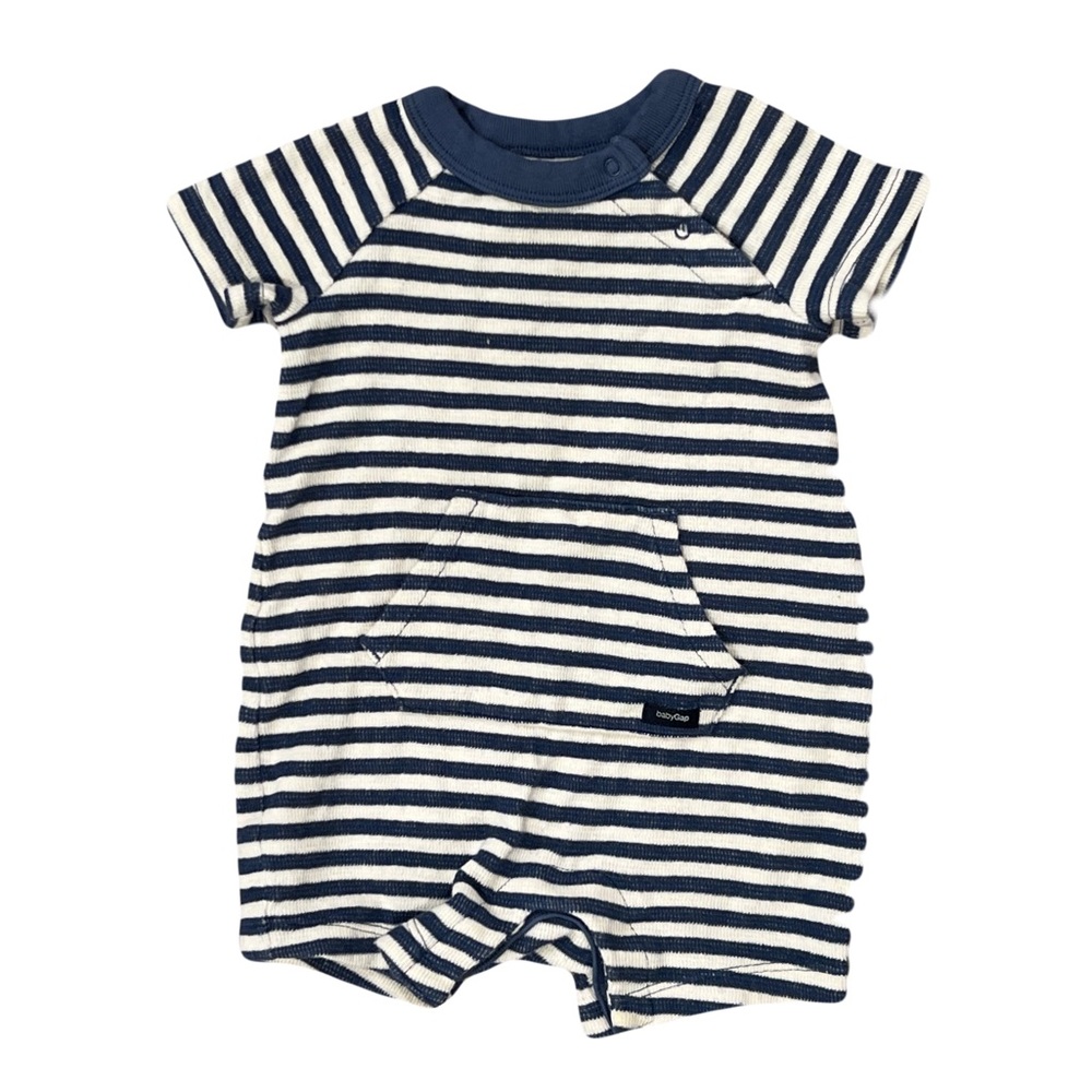 { Gap Knit Shortie }